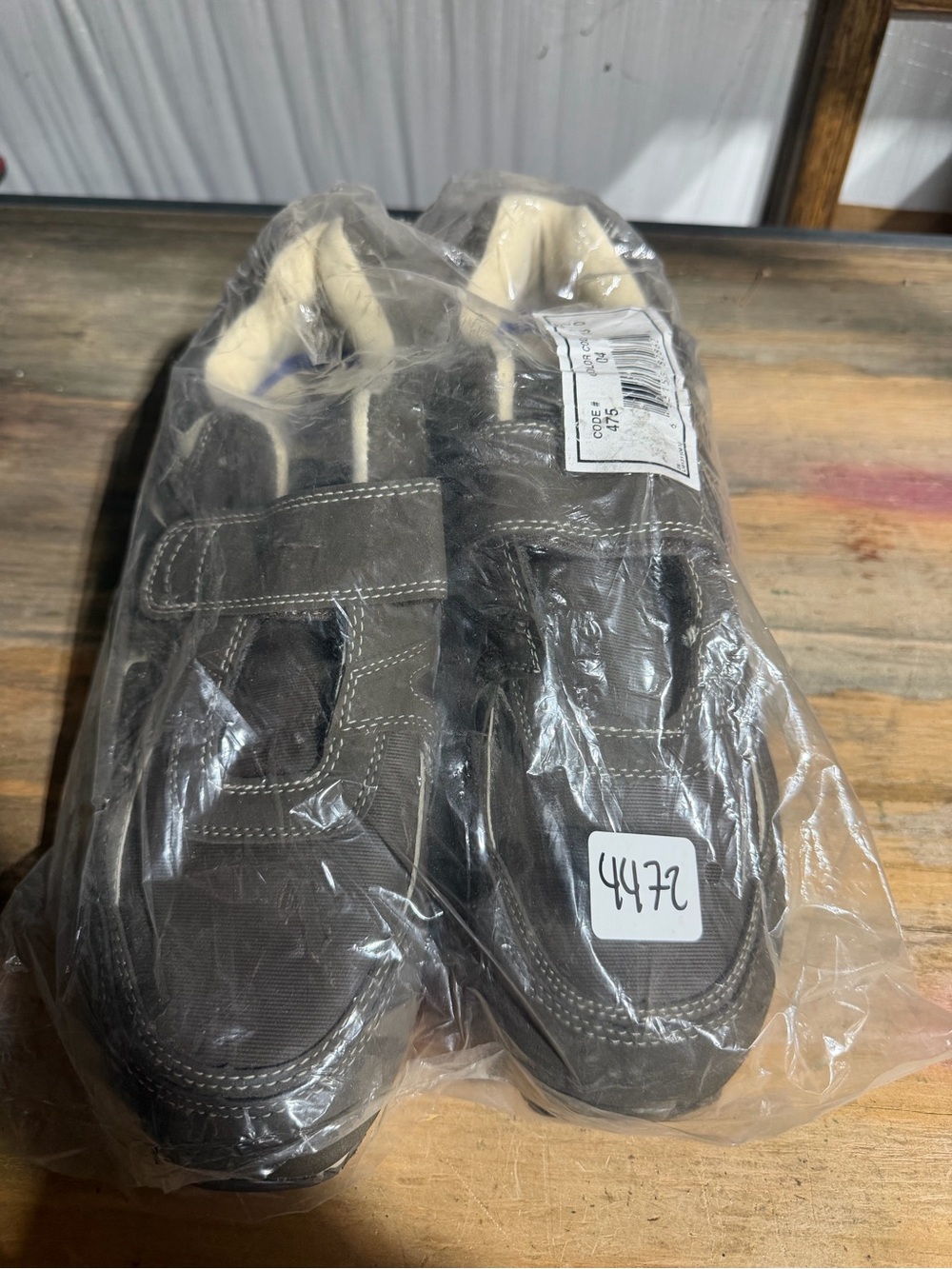 Omega Men's Casual Cream Slip-On Sneakers